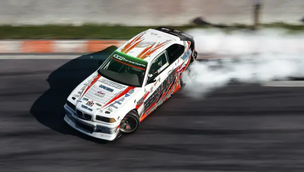DCGP - Adrian Chaves E36 Compact (2025)